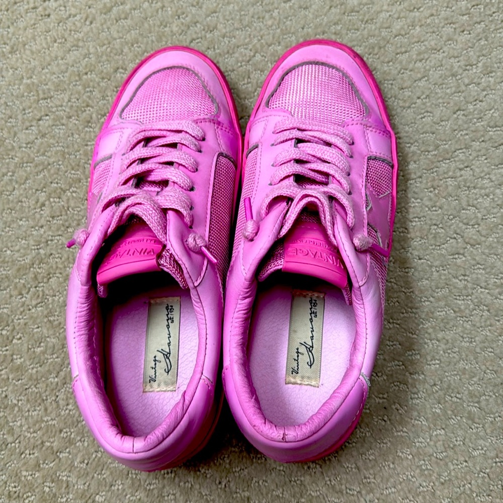 Barely worn vintage Havanas size 7.5